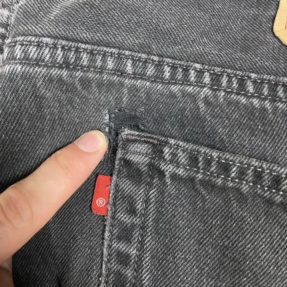 Vintage Levi's 505 Jeans Size 36x32 Black‎ Denim Classic Straight Leg Fit